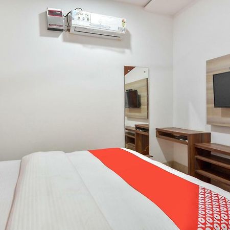 Oyo 48476 Hotel Govindham Thānesar Buitenkant foto