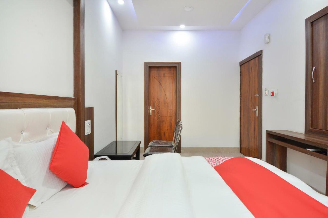 Oyo 48476 Hotel Govindham Thānesar Buitenkant foto
