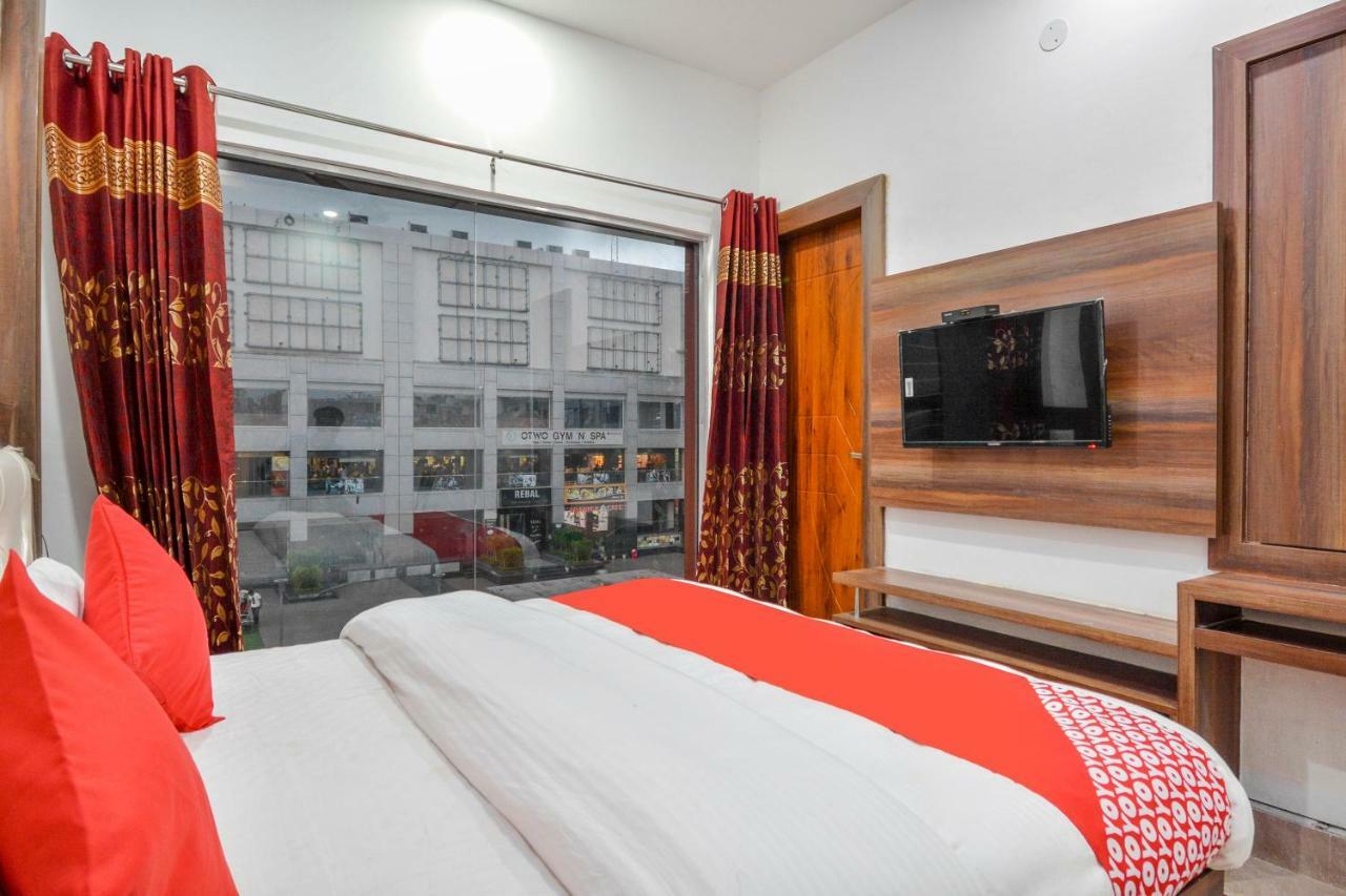 Oyo 48476 Hotel Govindham Thānesar Buitenkant foto