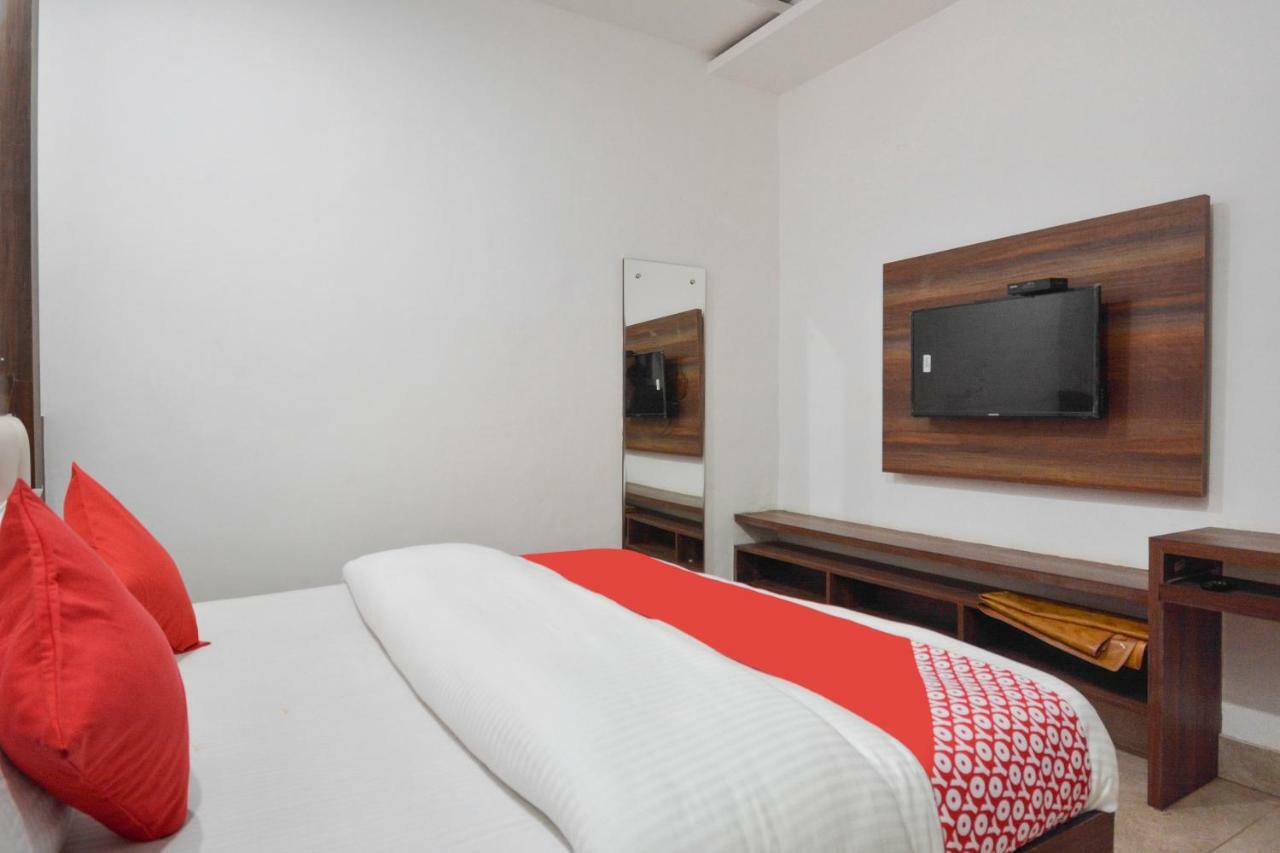 Oyo 48476 Hotel Govindham Thānesar Buitenkant foto