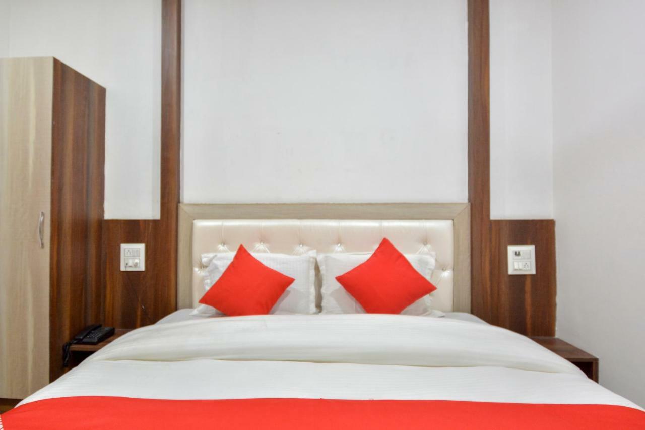 Oyo 48476 Hotel Govindham Thānesar Buitenkant foto