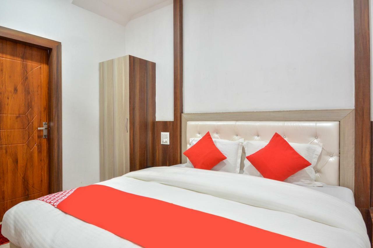 Oyo 48476 Hotel Govindham Thānesar Buitenkant foto