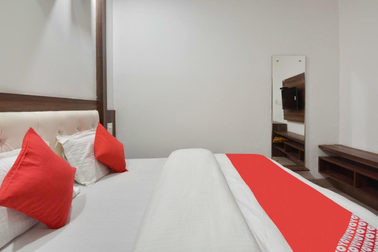 Oyo 48476 Hotel Govindham Thānesar Buitenkant foto